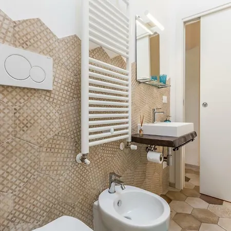 Borgo Sartoni Case Vacanze In Affitto * Bologna